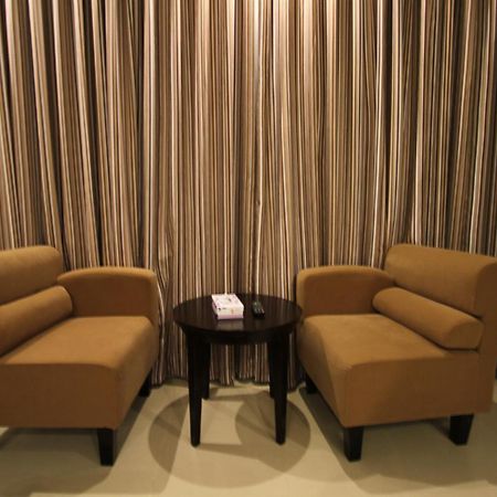 Manazel Al Hamra Apartment 2 บูเรดาห์ ภายนอก รูปภาพ