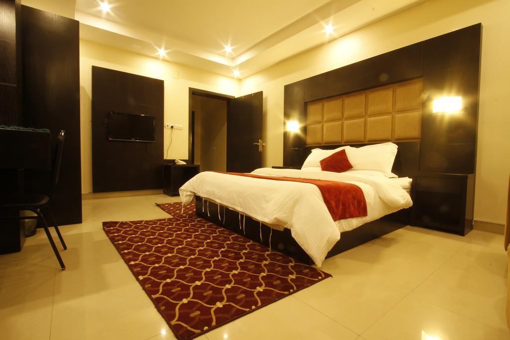 Manazel Al Hamra Apartment 2 บูเรดาห์ ภายนอก รูปภาพ